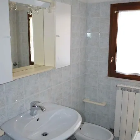 In 25804 Eraclea Mare
